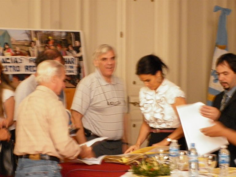 Se entregaron escrituras de viviendas después de 30 años de posesión