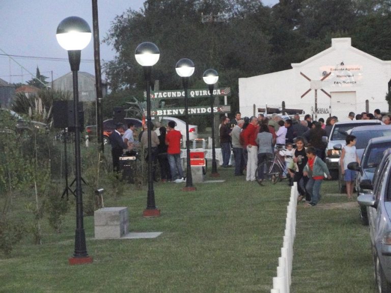 Walter Battistella inauguró las luminarias en Facundo Quiroga