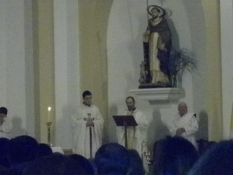 Dos sacerdotes empiezan nuevas misiones pastorales