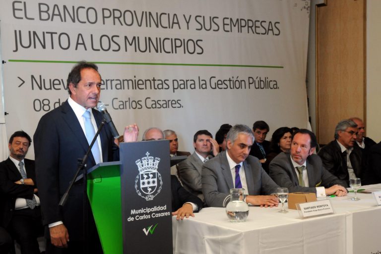 Scioli sigue apuntalando a los Municipios