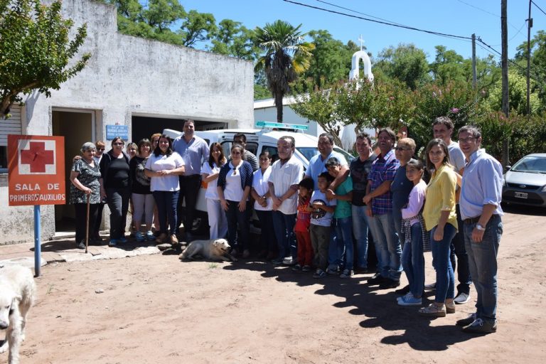 Mariano Barroso entregó dos nuevas ambulancias para CAPS del distrito