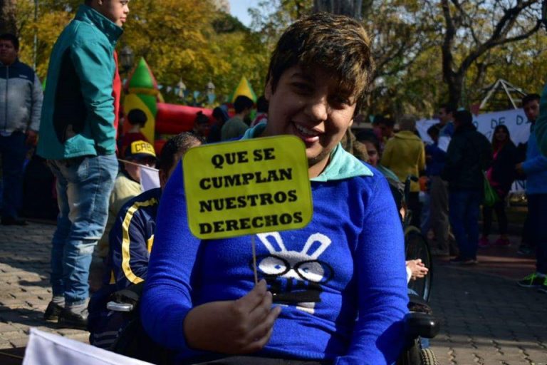 Discapacidad: la deuda con las instituciones y transportistas asciende a 8.000 millones