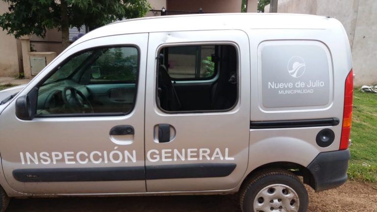 Atacan y dañan un Móvil Municipal