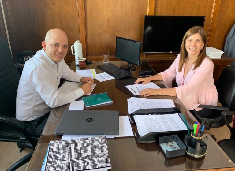 Viviana Guzzo se reunió con el Secretario de Municipios de la Nación Avelino Zurro