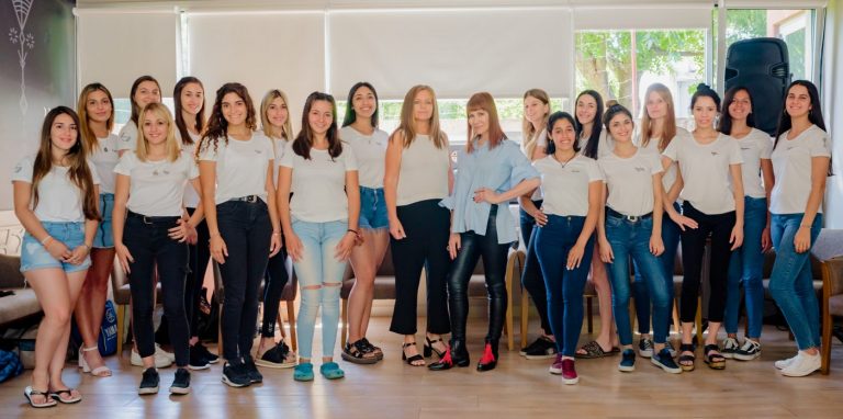 En Lincoln realidades sus primeras actividades las candidatas a ‘Embajadora Cultural del Carnaval’