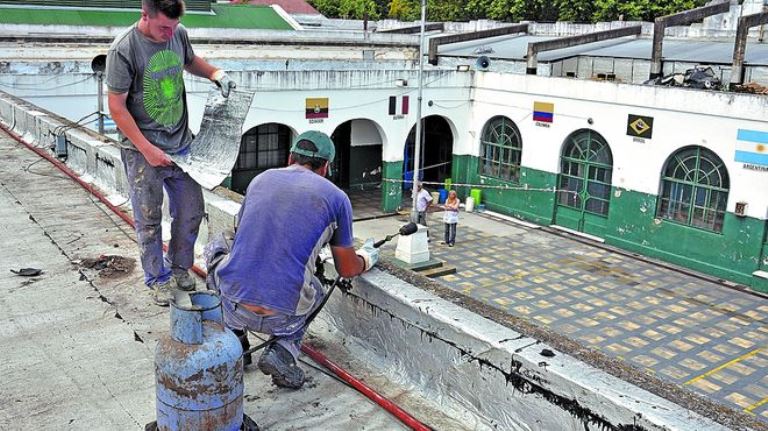 El gobernador lanza el programa ‘Escuelas a la Obra’