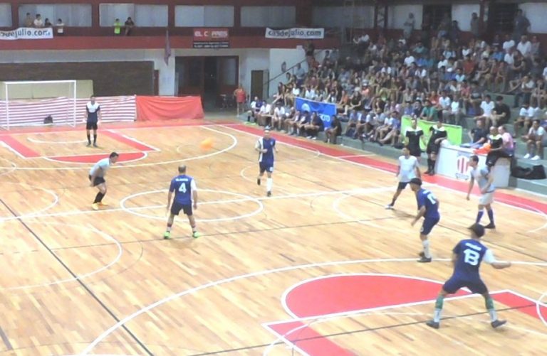 Los Reyes Magos regalan el Torneo Fútsal en Atlético