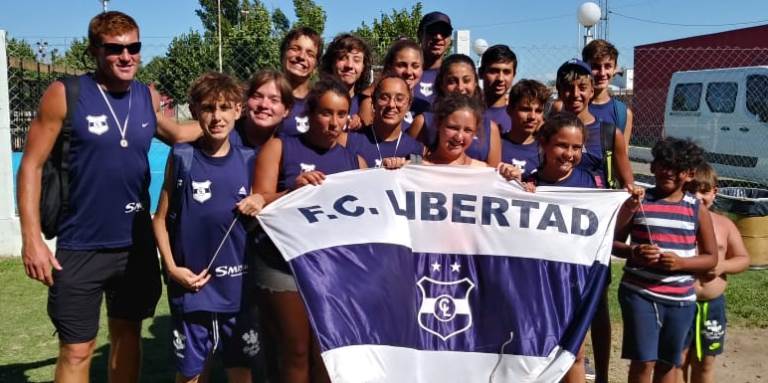 Destacada actuación de nadadores laguneros en Chivilcoy