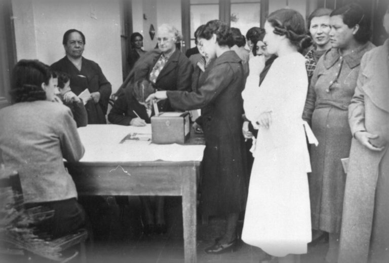 San Juan fue la primera provincia en promulgar el Voto Femenino