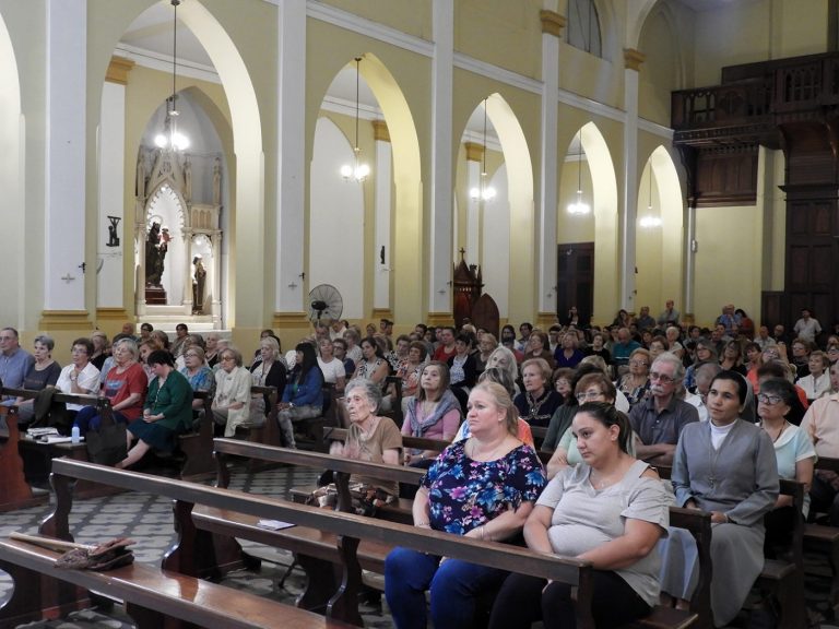 En la Misa del Miércoles de Cenizas se recordó que sale un bus a Luján con la consigna “Sí a las Mujeres, Sí a la Vida”