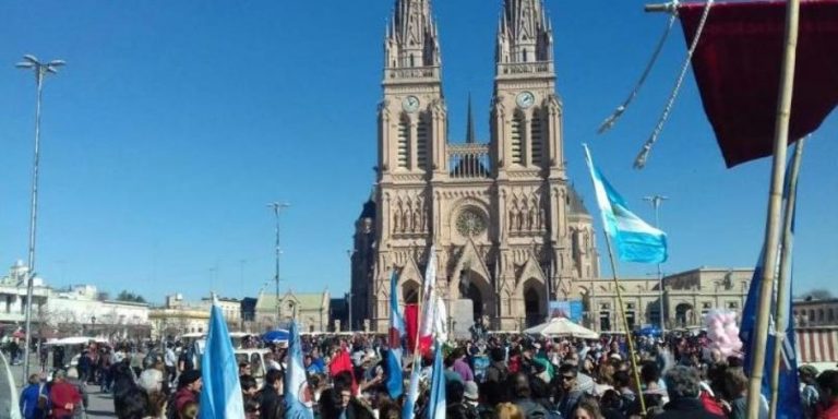 Los obispos convocan a una misa bajo el lema ‘Si a las mujeres, Si a la vida’