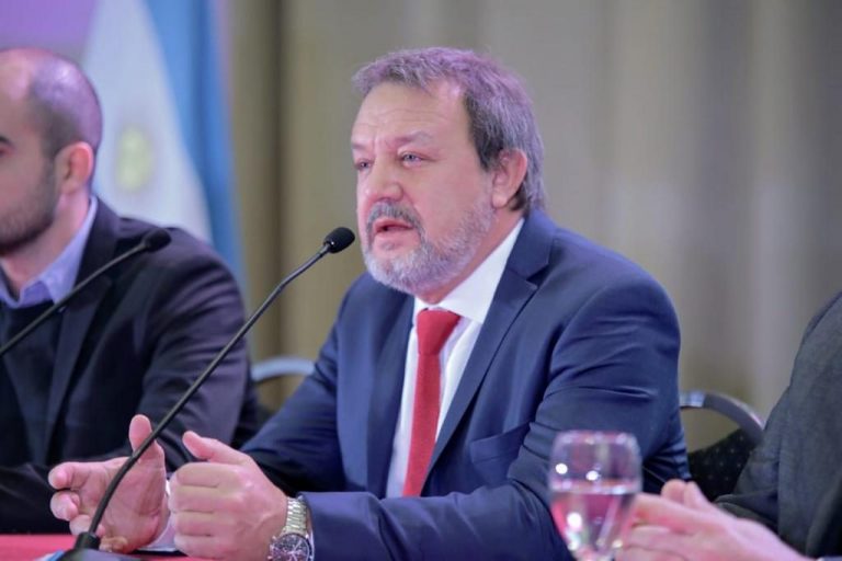 Roberto Costa: “La prioridad es que los chicos tengan clases”