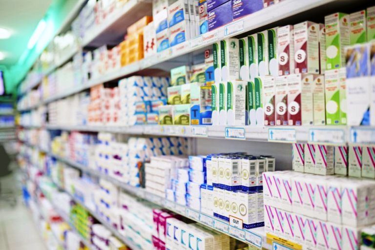 La Defensoría le pidió a la Corte que Farmacity respete la ley para instalarse en la Provincia