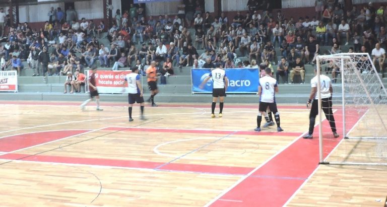 En Atlético se juegan las semifinales del Torneo en competencia