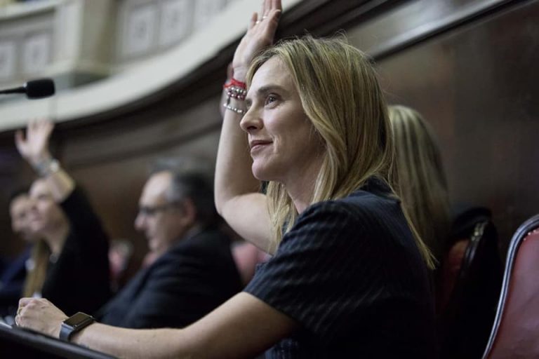 Sobre ‘Escuelas a la obra’ la senadora Beccar Varela pide saber qué responsabilidades asumen la Provincia y los Municipios