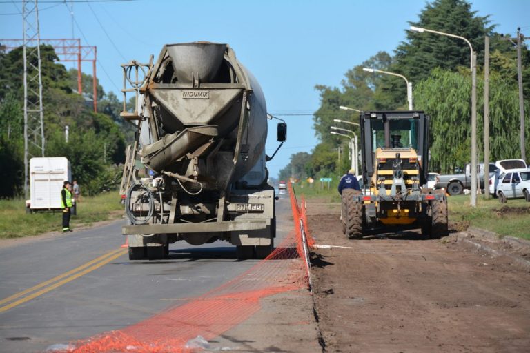 Se ensancha la Avda. Urquiza rumbo a la ruta provincial 65