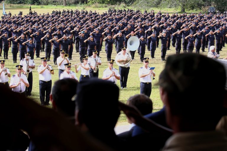 Kicillof: “Necesitamos una policía profesionalizada y profundamente democrática”