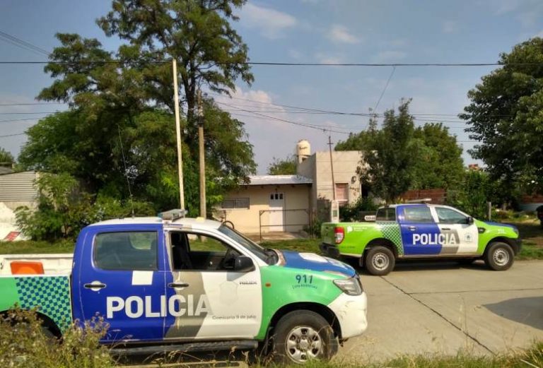 Se lleva adelante un allanamiento en Carlos Gardel al 2000