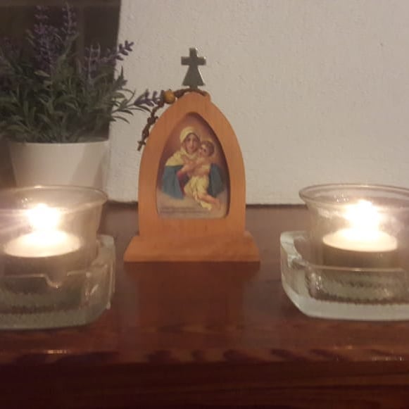 Como cada sábado ‘Los Madrugadores del 9’ rezaron el Rosario