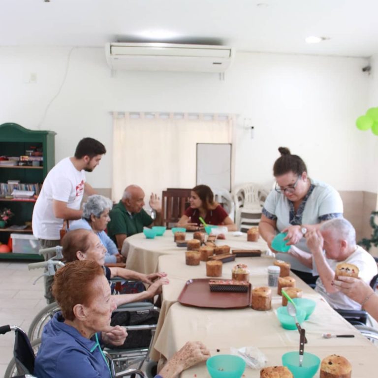 PAMI hizo llegar a las residencias de abuelos una guía de buenas practicas ante la pandemia
