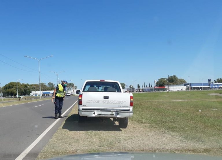 Junín cierra todos los ingresos a la ciudad