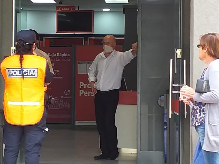 Los bancos pagarán a jubilados y pensionados con DNI terminados en 6 y 7