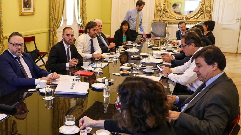 El gobierno nacional considera reglamentar el programa de Asistencia al Trabajo y la Producción