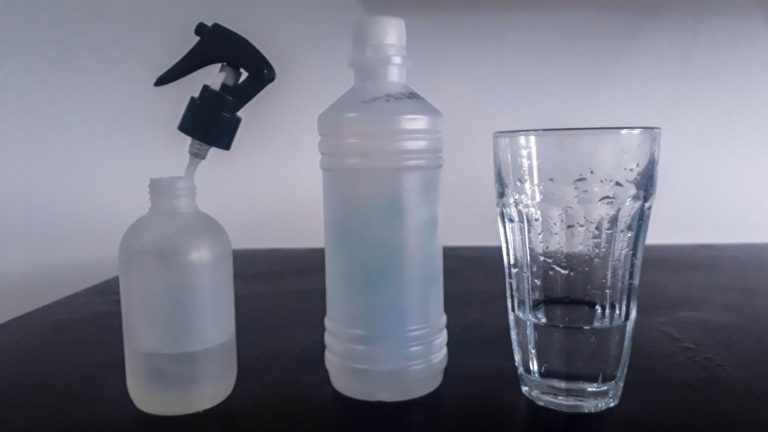 “La proporción 70 por ciento de alcohol, 30 por ciento de agua es la más efectiva para actuar contra los virus”