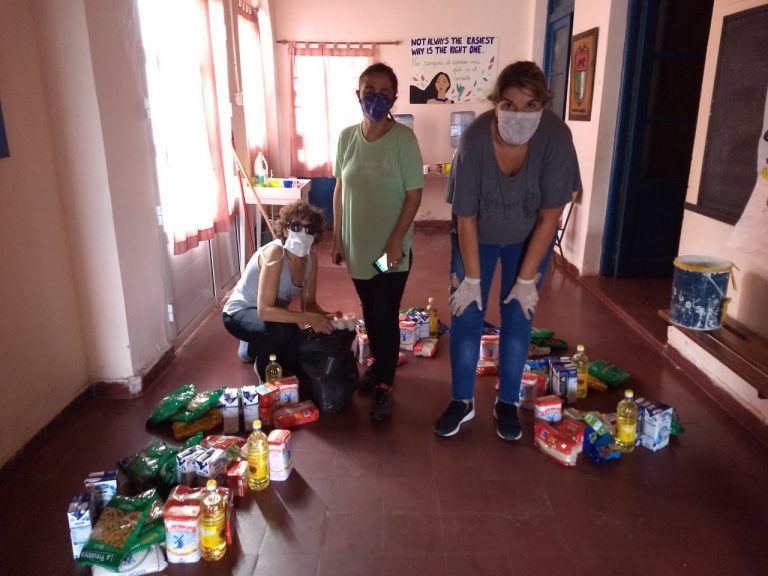 En Facundo Quiroga desde la Escuela N° 8 se les entregó módulos de alimentos a 22 familias
