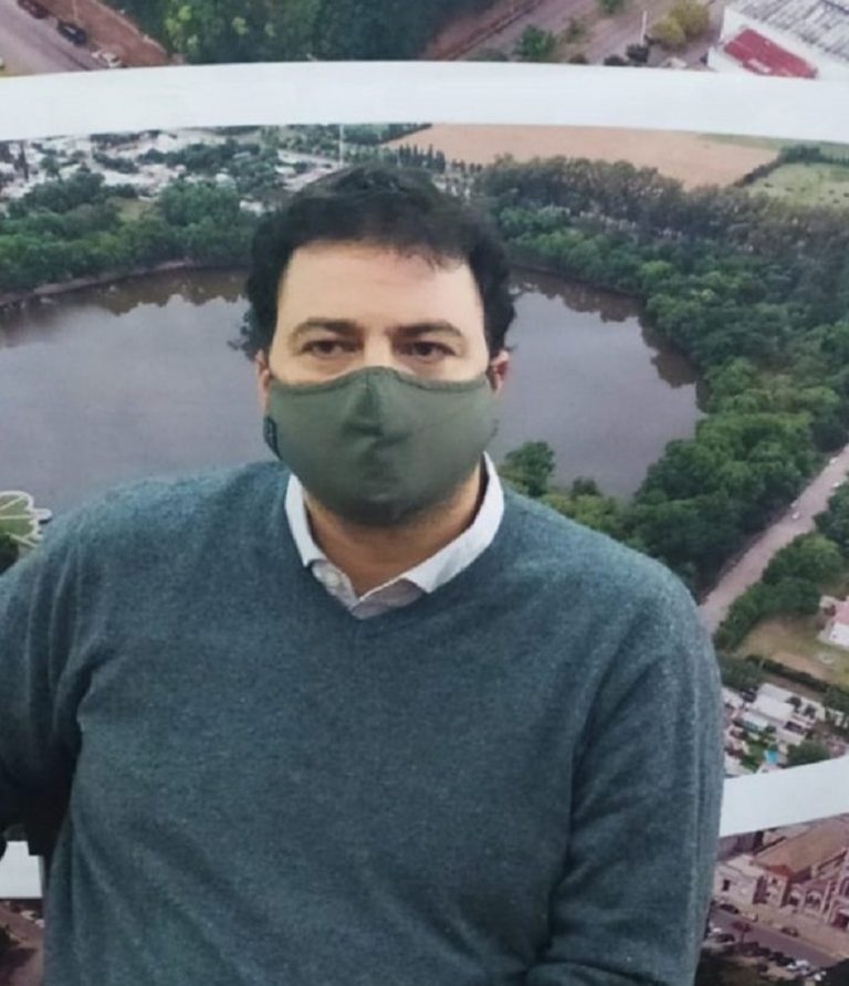Mariano Barroso se encuentra bien y seguirá aislado