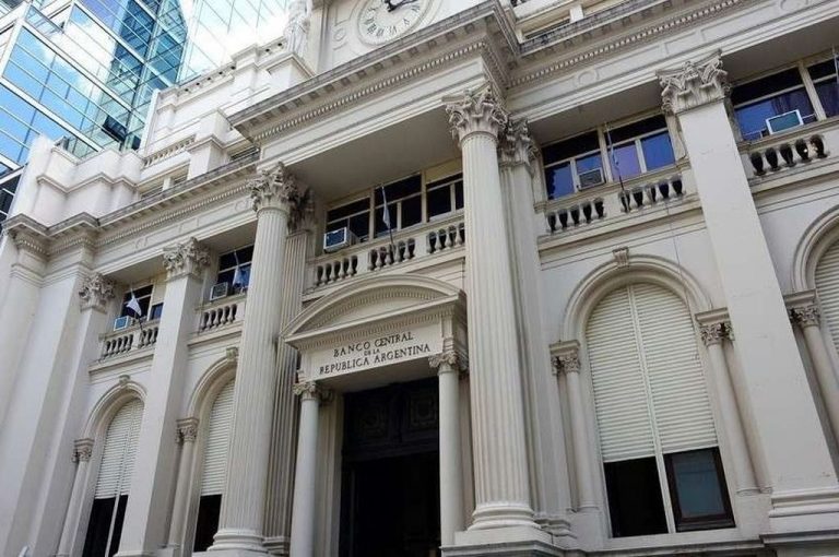 El gobierno estará lanzando créditos a tasa 0% para monotributistas y autónomos