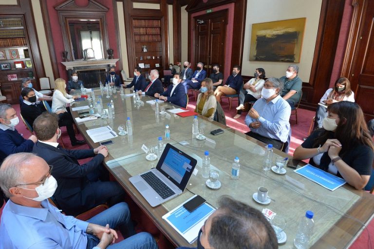 Los comités operativos de emergencia de la Nación y la Provincia se reunieron en La Plata