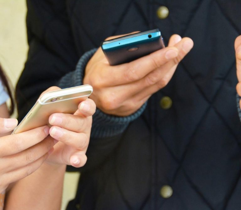 Defensores de Usuarios y Consumidores insisten en que el ENACOM no autorice la suba de servicios en telefonía e Internet