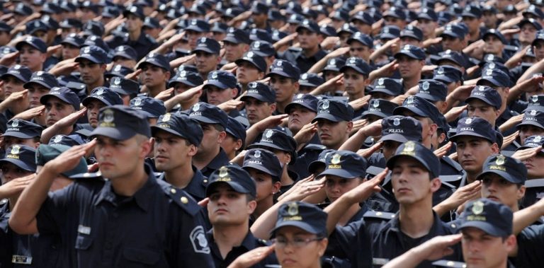 Familiares de policías expresaron su preocupación por el servicio de 12 jóvenes