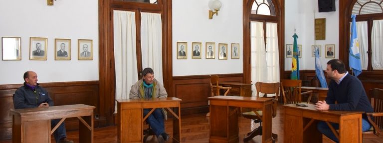 Mariano Barroso le dio la bienvenida al nuevo jefe de Bomberos Voluntarios de Nueve de Julio