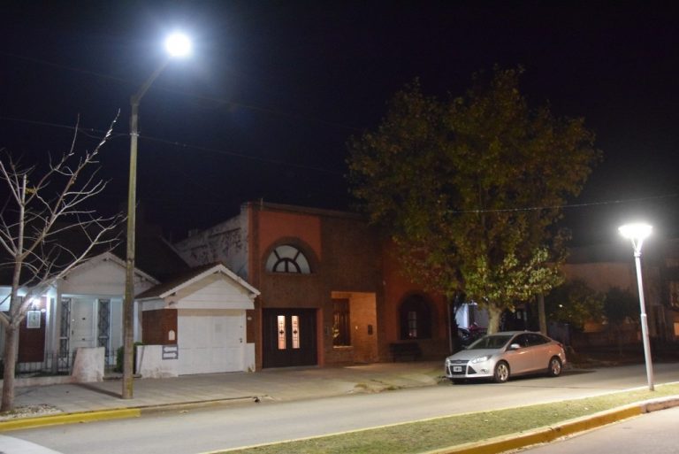 Setecientas veinte led dan alta luminosidad a la ciudad de Nueve de Julio