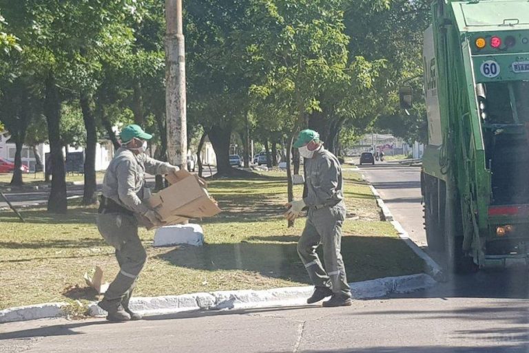 Trabajadores municipales reclaman una asignación estimulo de $ 20.000