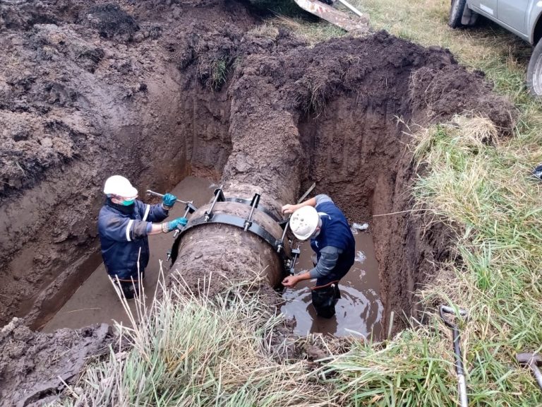 ABSA trabaja en las últimas reparaciones del año sobre el Acueducto Nueve de Julio, Carlos Casares y Pehuajó