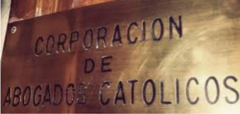 Abogados católicos advierten sobre un modo de gobernar en pandemia “no acorde al ordenamiento legal”