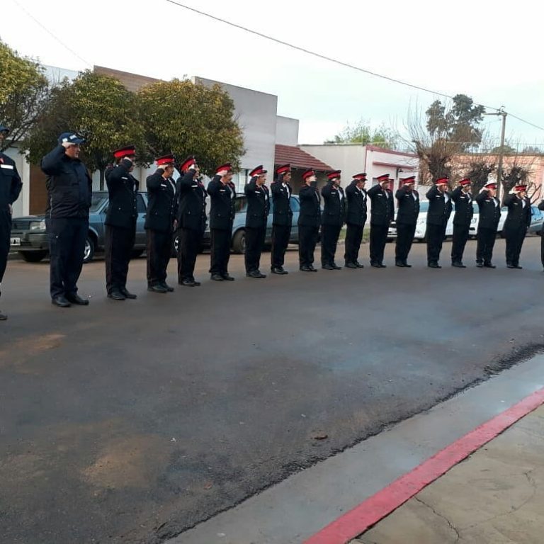 Reconocimiento a los Bomberos Voluntarios del distrito nuevejuliense
