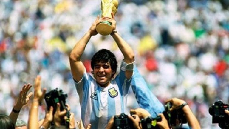 ‘El Di3go en números’ es el libro de un abogado pampeano sobre Maradona