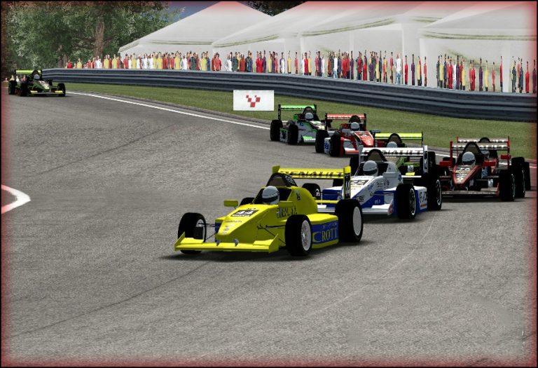 Adolescente nuevejuliense es subcampeón virtual de la Formula Renault 1.6
