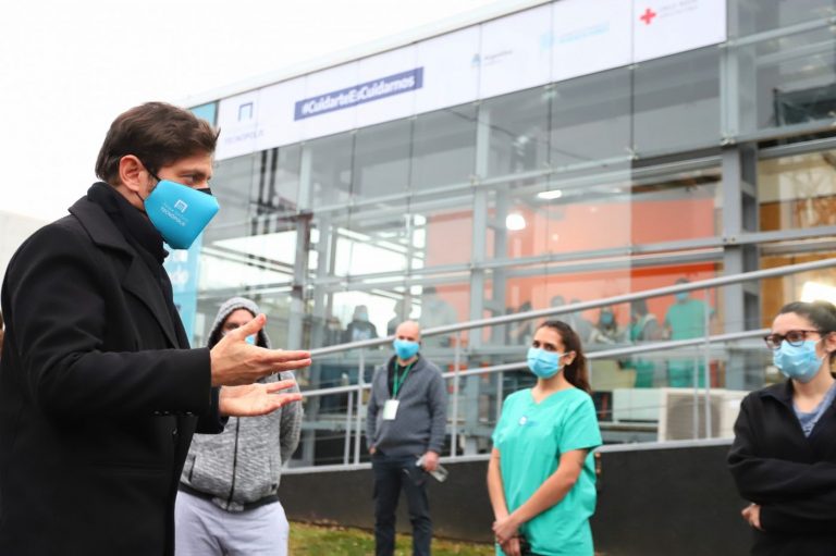 Kicillof presentó un programa para la atención de pacientes leves de COVID en albergues extrahospitalarios