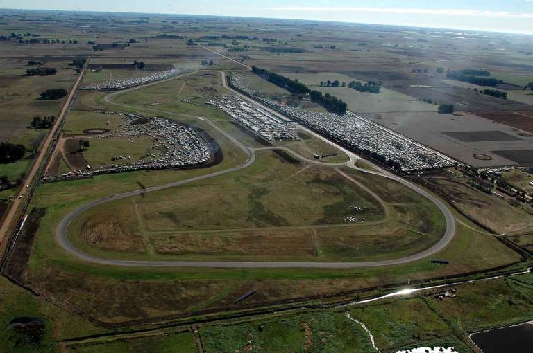 El autódromo se denomina ‘9 de Julio’ conforme la voluntad de los hombres que llevaron adelante la obra
