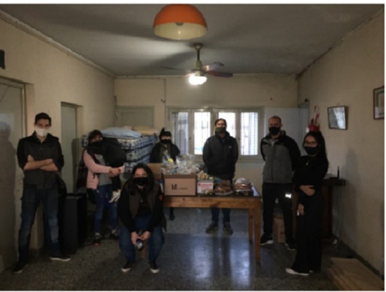 En el Hogar del Niño las juventudes peronista y radical entregaron donaciones por el Día del Niño