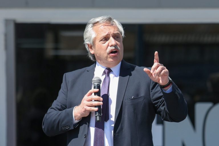 Alberto Fernández: “Hace falta que todos nos arremangemos, nos pongamos de pie y hagamos el esfuerzo para construir un mejor país”