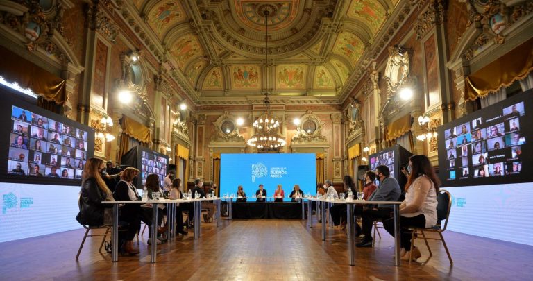 La Provincia presentó Aulas del Bicentenario