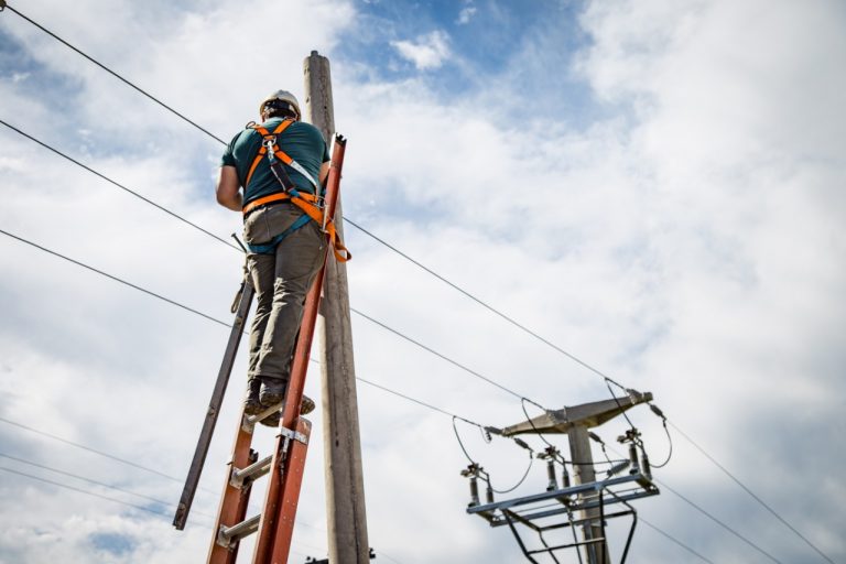 En Lincoln se continuará con obras de tendido eléctrico a barrios de la ciudad