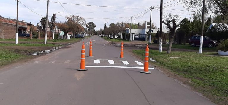 En El Provincial se pintan señales viales de zona urbana