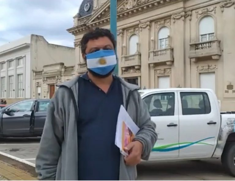 La “Asociación Civil Seguridad Ciudadana en el Nueve” pide que las veredas sean liberadas de vehículos mal estacionados